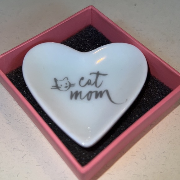 “dog mom” heart-shaped decorative tray in gift box - Picture 7 of 7